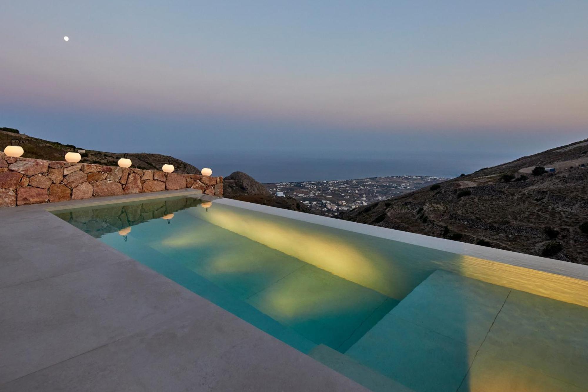 Santorini Sky, The Retreat Villa Pyrgos Kallistis Luaran gambar